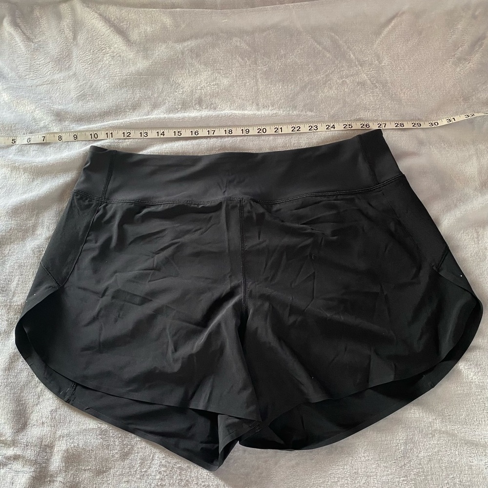 Athleta Run With It 4.5” Short